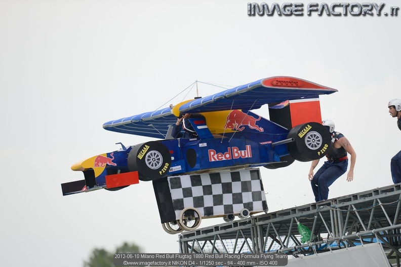 2012-06-10 Milano Red Bull Flugtag 1880 Red Bull Racing Formula Flying Team.jpg